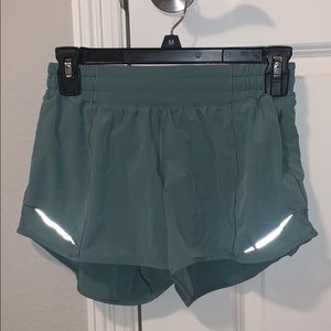 4” tall Lululemon hotty hot shorts